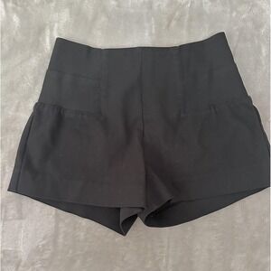 Guess High Waisted Shorts Womens Small Modern Stretch Zip Back Dressy